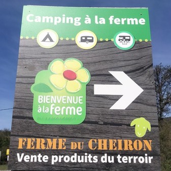 Panneau camping à la ferme du Cheiron, vente produits du terroir