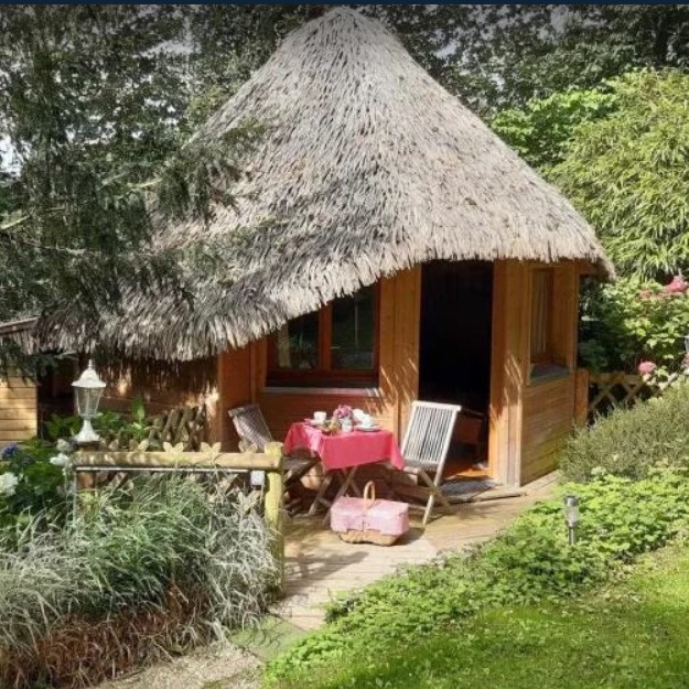 Photo du Gîte insolite La cabane en bois de Cécile-La-Hutte à Etretat.